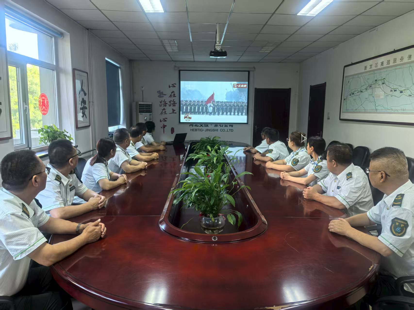 8a97ce630a79855f6c4f5cad313a560.jpg 8a97ce630a79855f6c4f5cad313a560.jpg